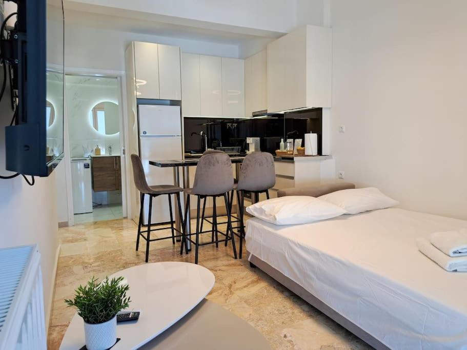 Luxury Suite Патра Экстерьер фото