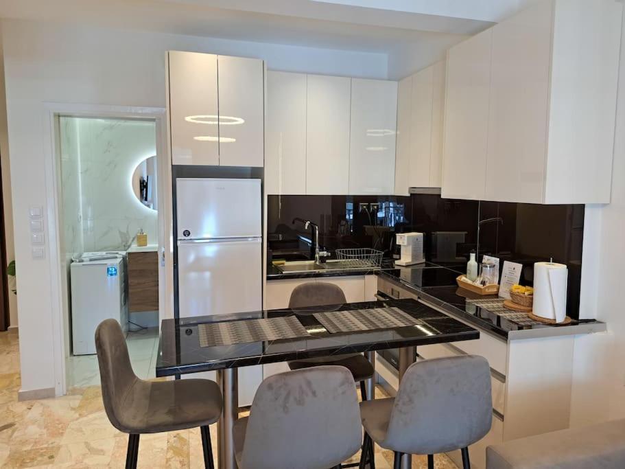 Luxury Suite Патра Экстерьер фото